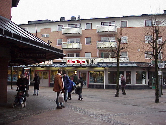 Del av Angered centrum med butiker