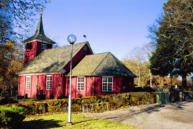 Kyrkan från sydost.