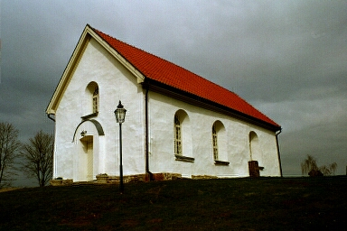 Tärby kyrka sedd från sydväst.