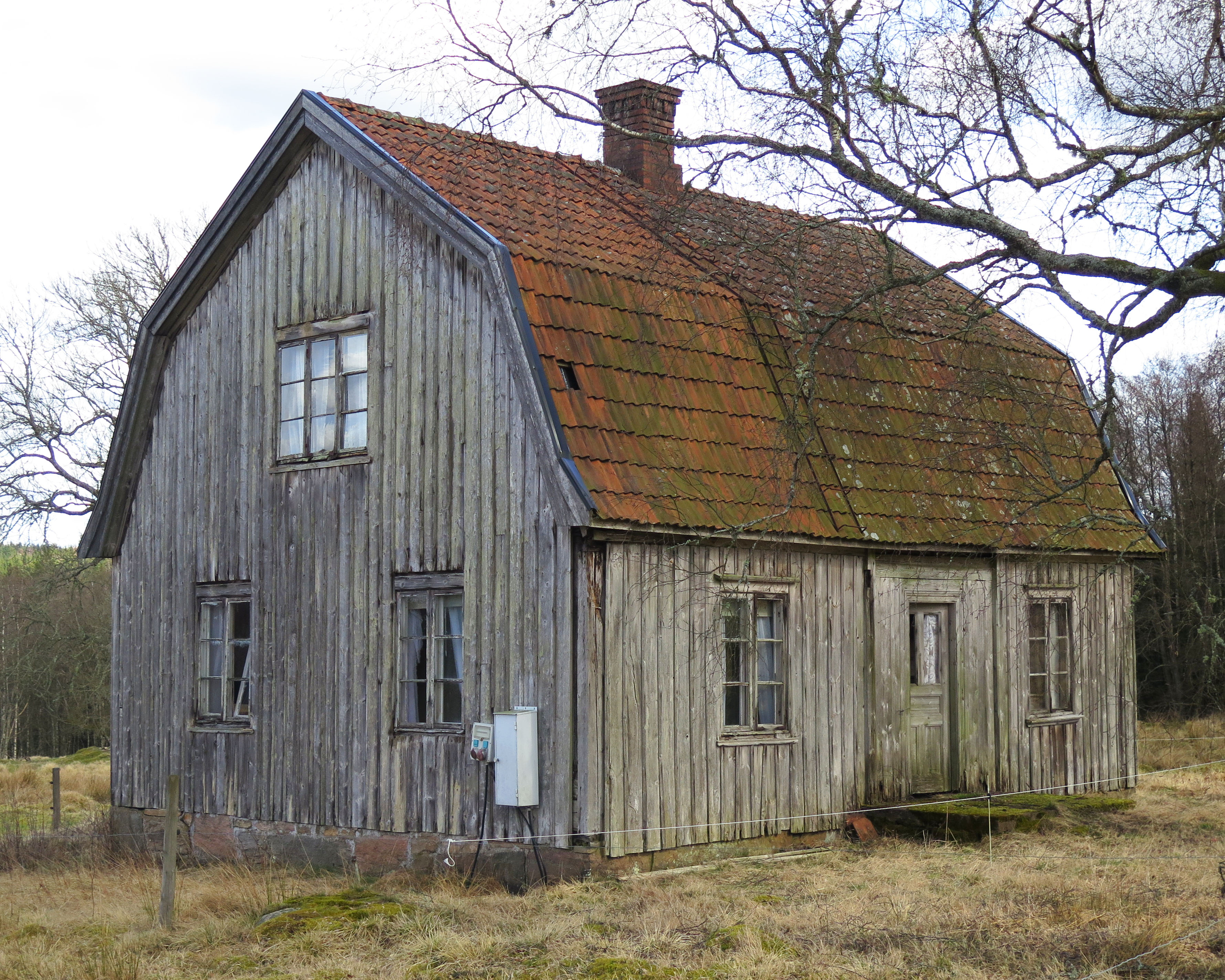 Bostadshuset på den avstyckade gården. 