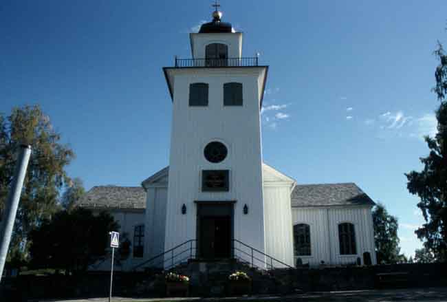 Vitsands kyrka från väster.