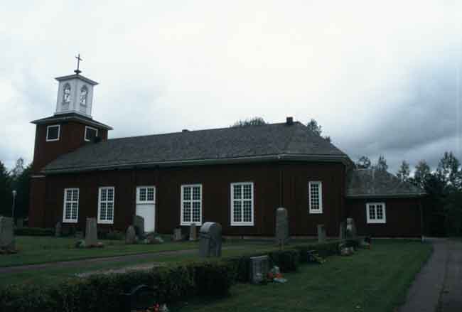 Lekvattnets kyrka från söder.