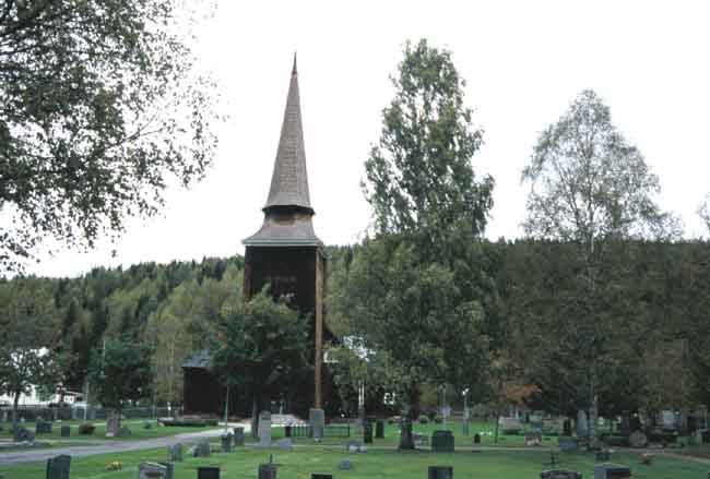 Norra Ny kyrka, kyrkogården från sv.