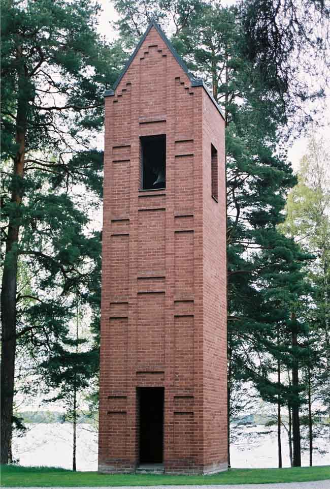 Korsets kapell, klockstapeln från norr.