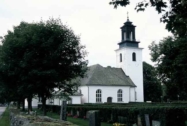 Gunnarskogs kyrka från nordost. 