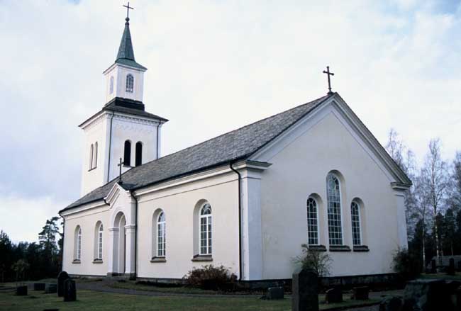 Högeruds kyrka från sydost.