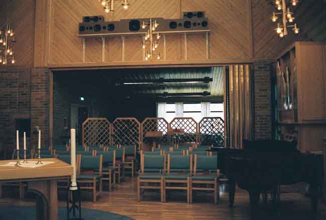 Österledskyrkan, interiört, kyrkorummet med anslutande församlingssal i väster.