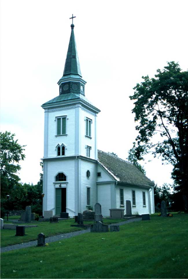 Ölseruds träkyrka från sydväst.