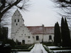 Burlövs kyrka från söder.