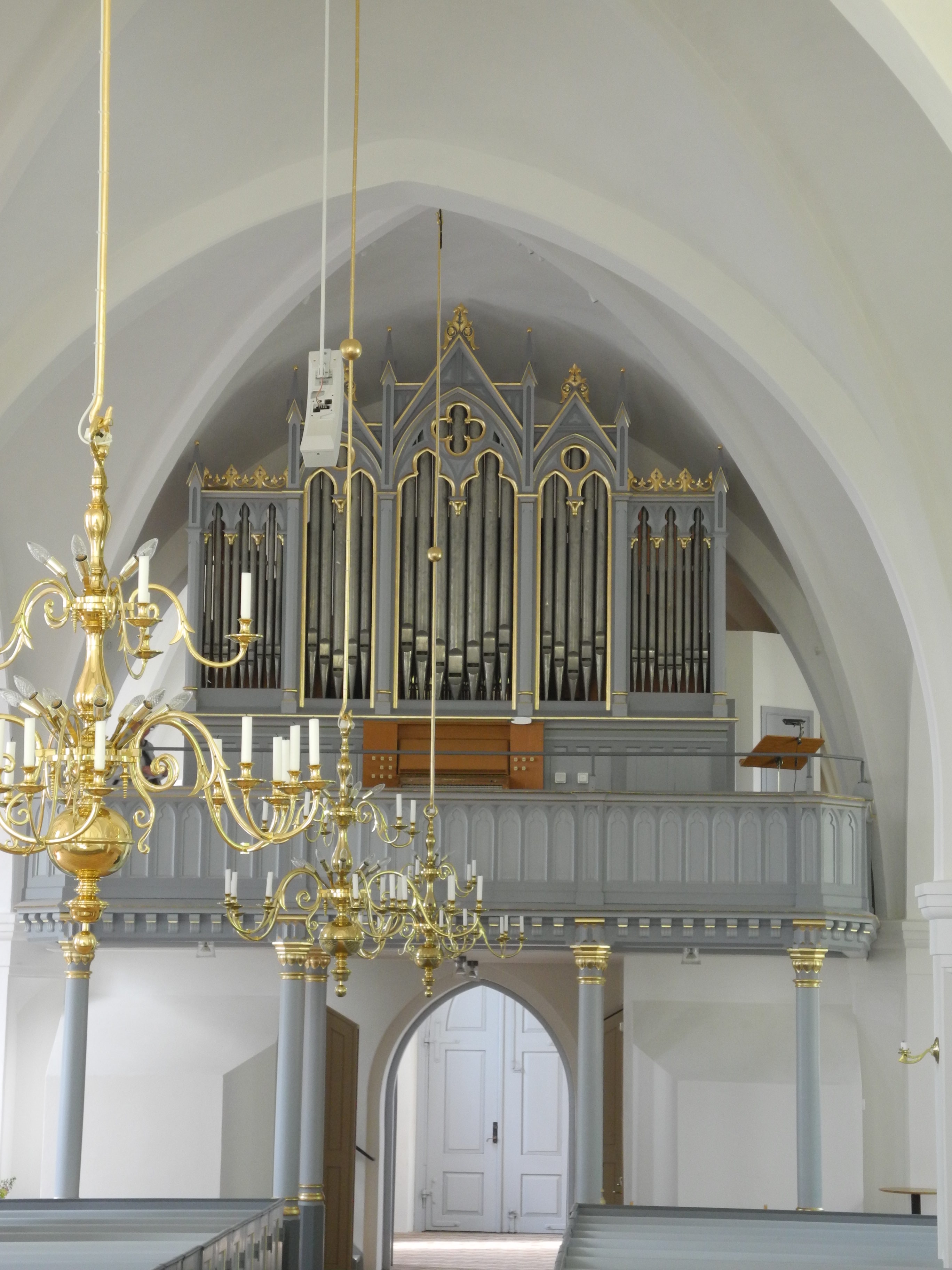 Uppåkra kyrka, orgel och läktare.