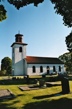 Barne-Åsaka kyrka och kyrkogård från sydväst. Neg.nr. 04/155:19. JPG. 