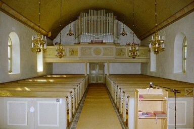 Vänersnäs kyrka, vy mot läktaren i väster.