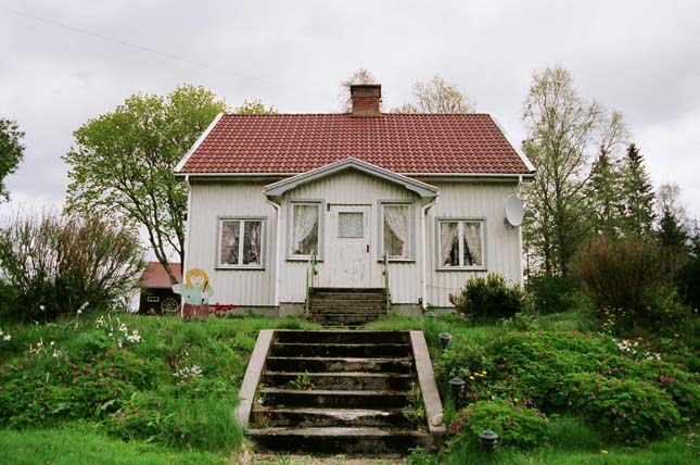 Mangårrdsbyggnaden vid Högarne som byggdes 1949-1950.