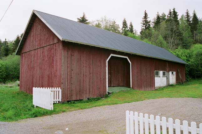 Ladugården vid Gullbacken.