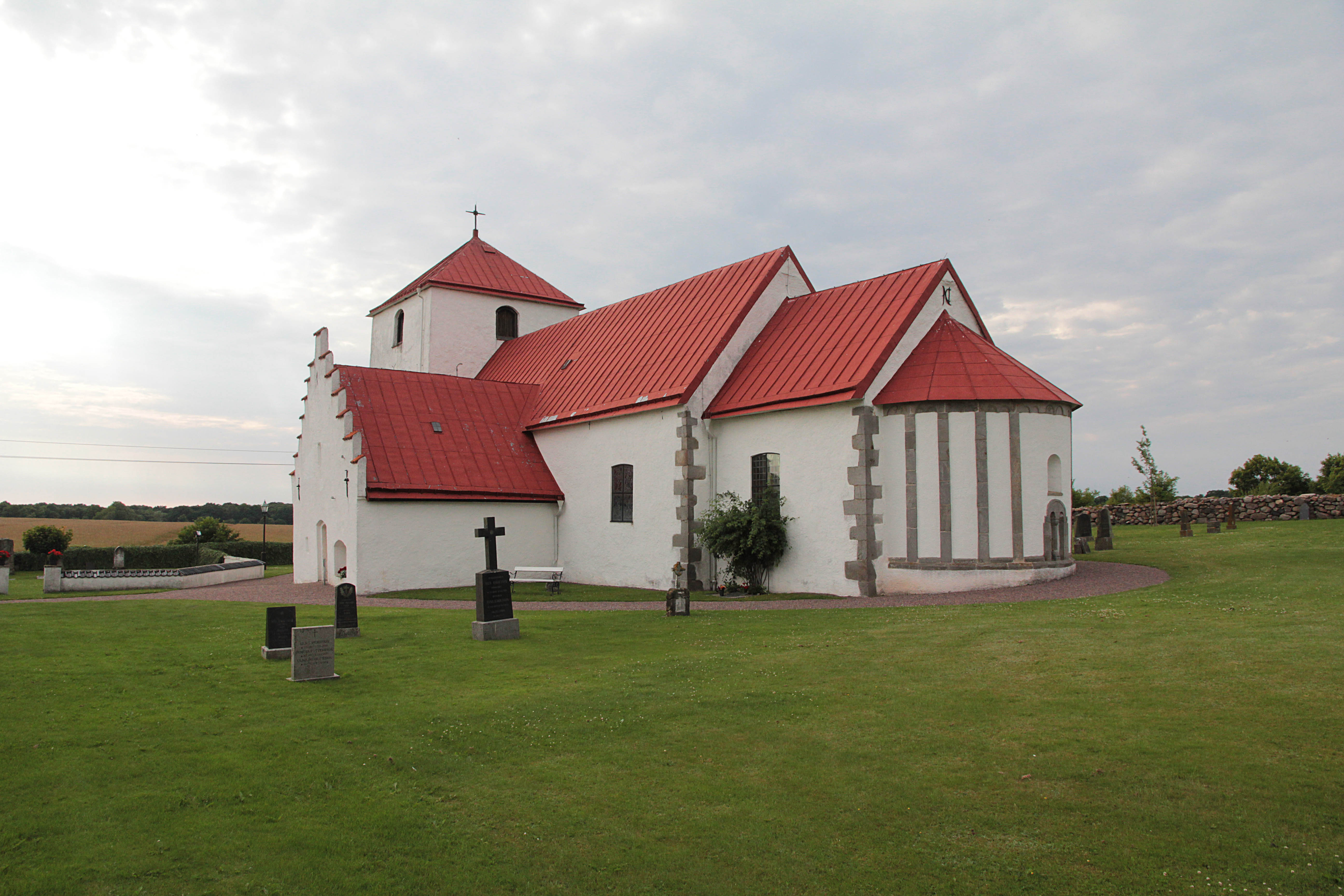 Fulltofta kyrka sedd från sydost