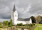 Lyby kyrka sedd från sydväst