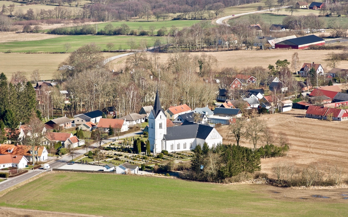 Flygbild över Lyby tagen från sydväst