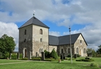 Östraby kyrka sedd från sydväst