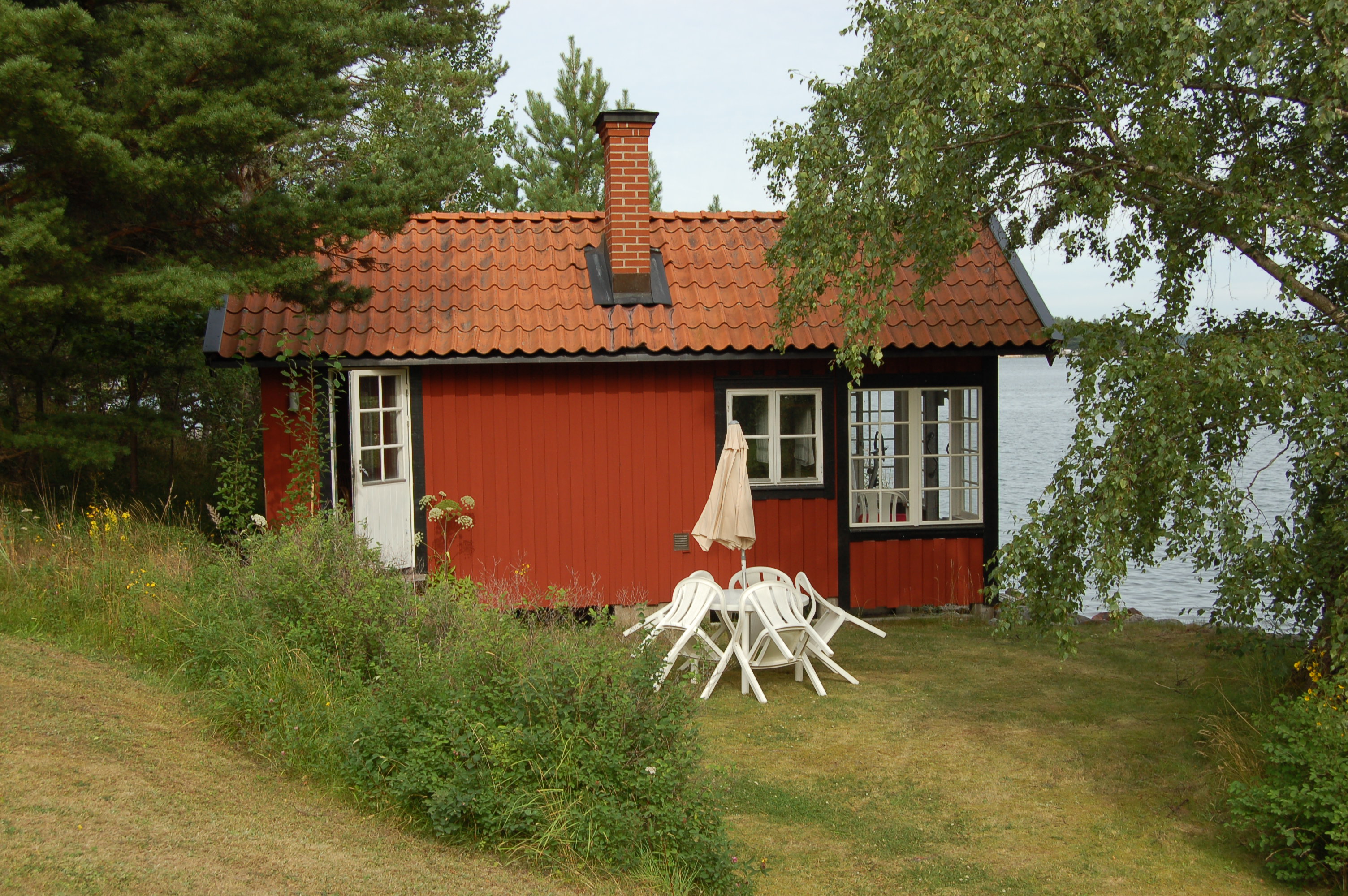 Bastu vid strandkanten.