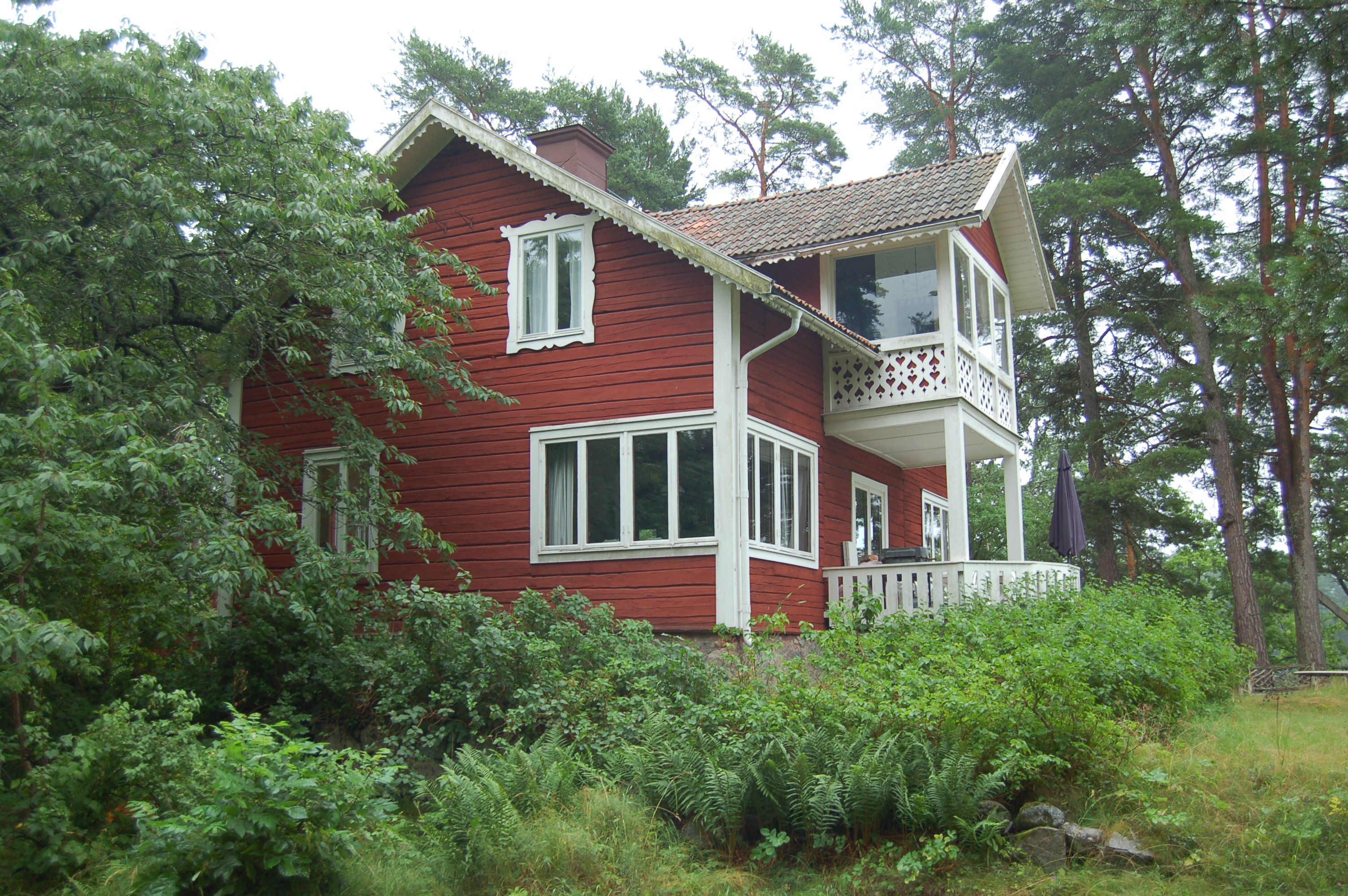Bostadshus flyttat till sin nuvarande plats från Hälsningland 1920.