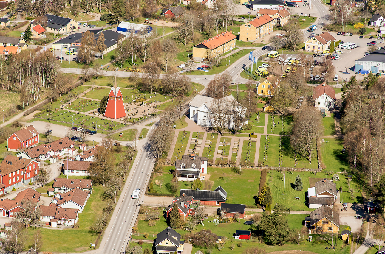 Backaryds kyrka sedd från sydost