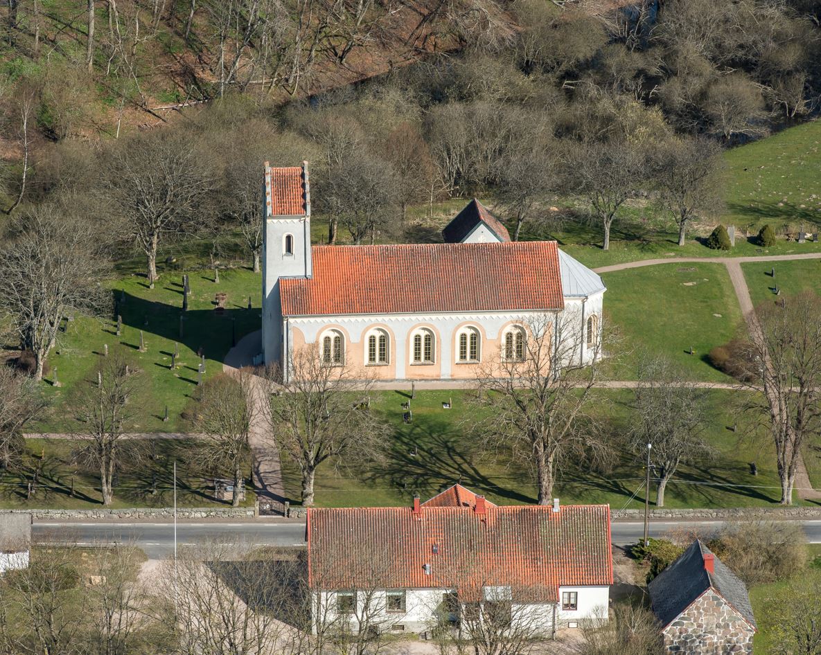 Hörröds kyrka sedd från söder