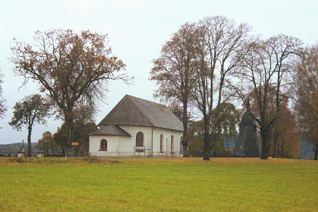 Översikt, del av kyrkomiljön från nordost.