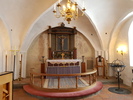 Altaret och altarringen i Ivö kyrka