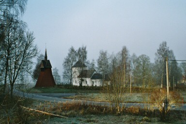 Dalums kyrka och kyrkogård från sydost. Neg.nr. B963_019:17. JPG. 