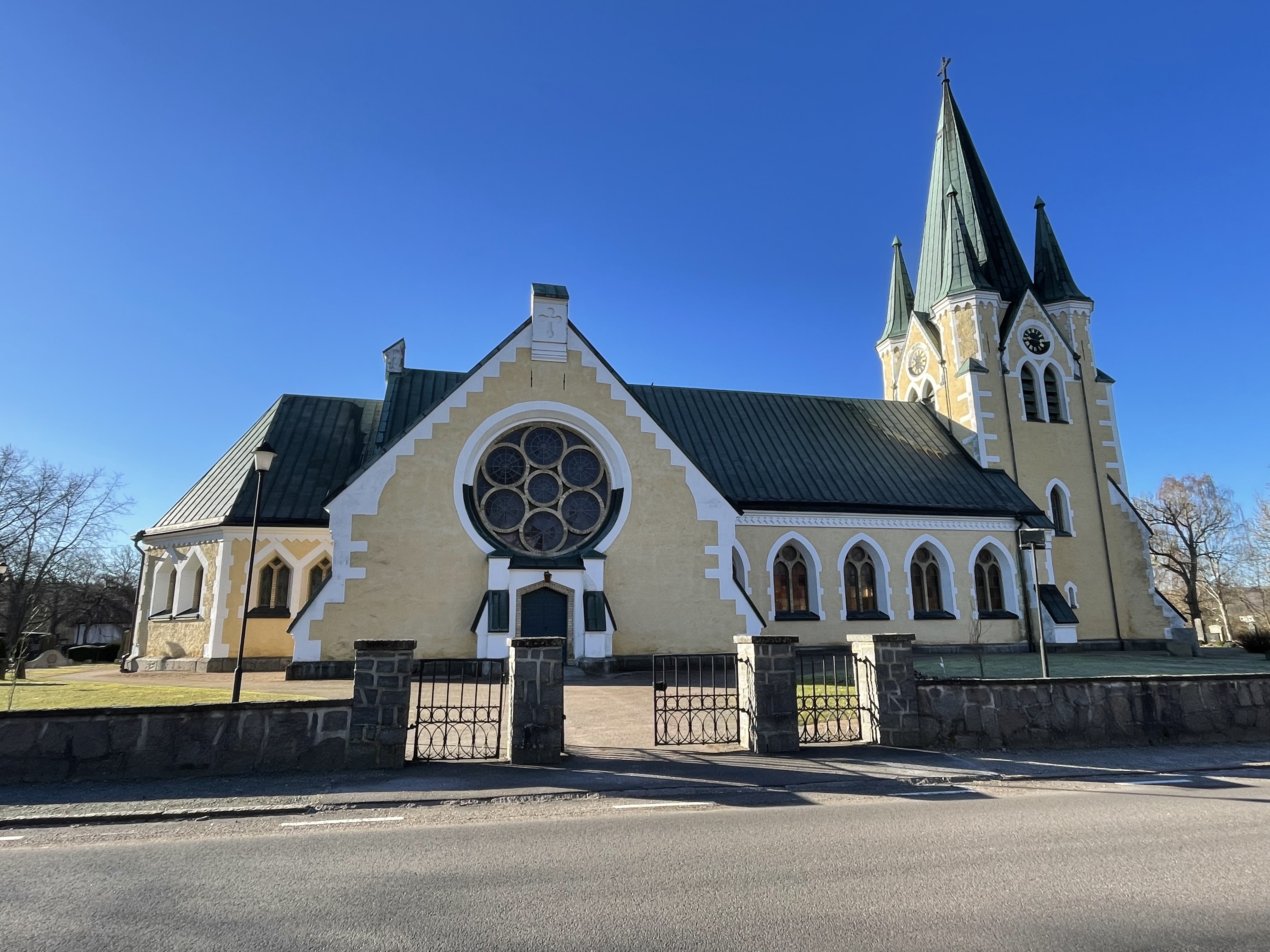 Norra korsarmen vid Västra Vrams kyrka