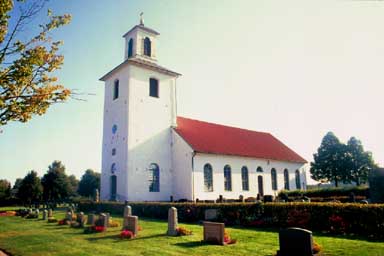 Länghems kyrka sedd från SV.
