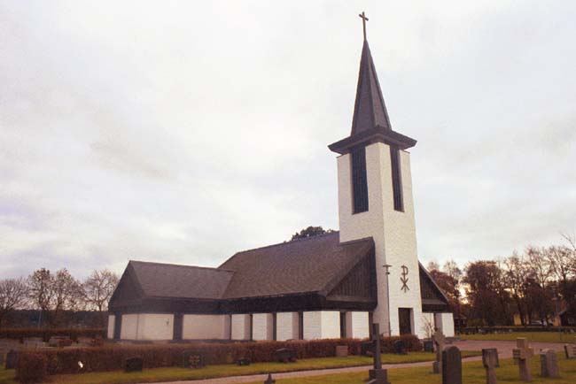 Dalstorps kyrka sedd från nordväst.