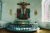 Altaruppsats, altare och altarring i Ljungsarps kyrkas kor, sett från V.