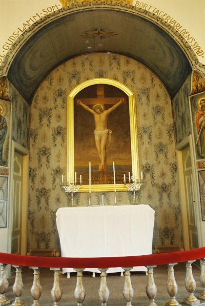 Det bemålade koret i Påbo kapell, från Ö.
