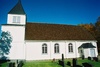 Grönahögs kyrka med vindfång i söder.