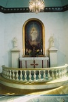 Altare, altartavla och altarring i koret i Marbäcks kyrka, från V.


