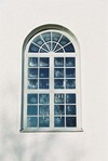 Fönster i södra långhusväggen