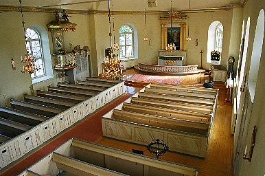 Långhuset i Holsljunga kyrka sett från orgelläktaren, från SV.