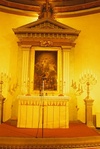 Altare och altaruppsats i Östra Frölunda kyrka, från V.

