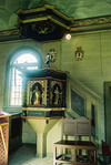 Predikstolen i barockstil stod färdig år 1691 