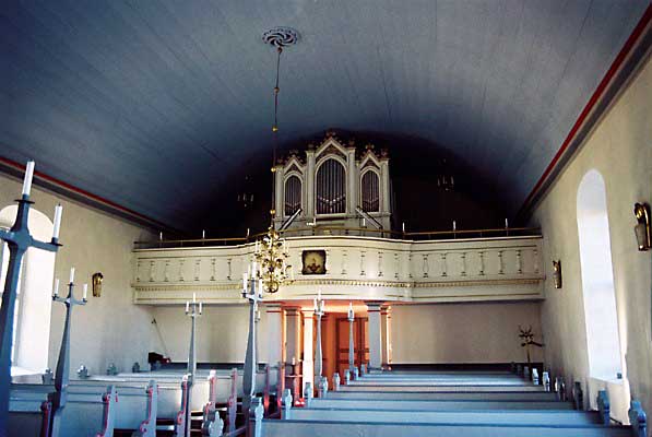 Kyrkorummet sett från koret