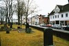 Herrljunga kyrkogård med Storgatan i bakgrunden. Neg.nr. B961_015:06. JPG. 
