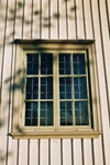 Fönster från 1957 på Bråttensby kyrka. Neg.nr. B961_009:15. JPG. 