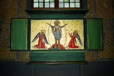 Altarskåp från 1939 i Ubbhults kapell på korets östra vägg, från V.