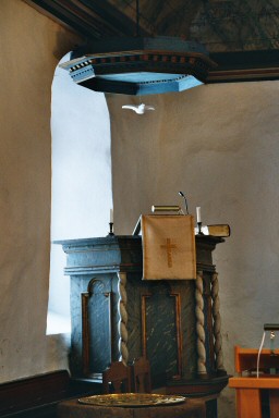 Predikstol i Kvinnestads kyrka. Neg.nr. B961_056:10. JPG.