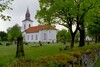 Tämta kyrka uppfördes 1865 och ses här från parkeringen vid vägen i nordöst.
