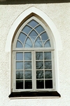 Målsryds kyrka har nygotiskt spetsbågade fönster.