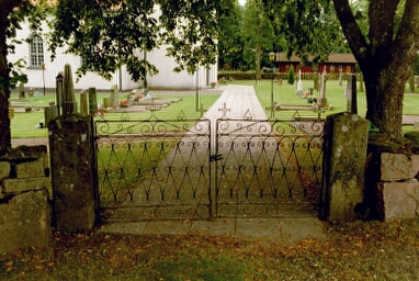 Huvudentré till Häggums kyrkogård. Neg nr 02/158:02.jpg