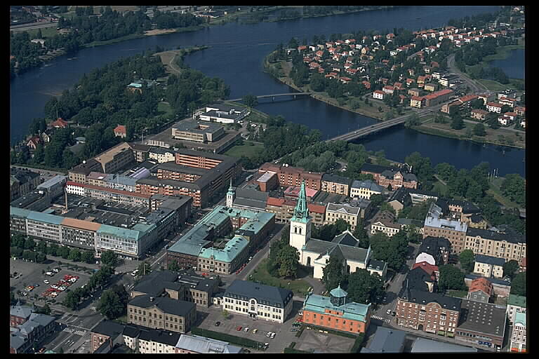 Karlstads domkyrka med omgivningar. Flygbild