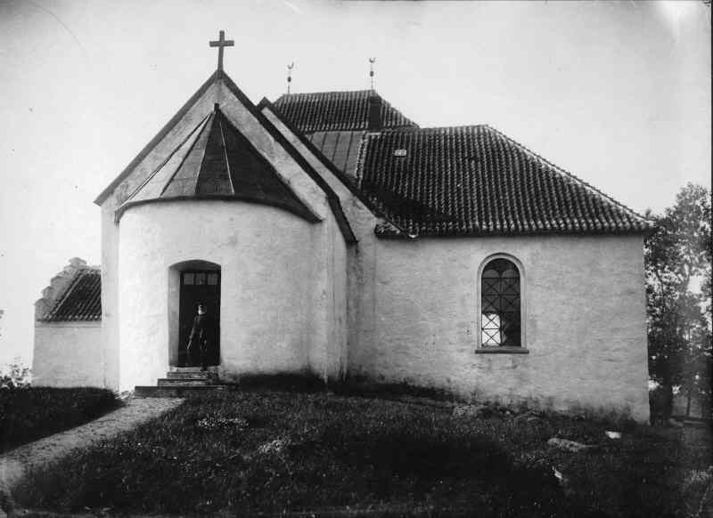 Vitaby kyrka mot öster